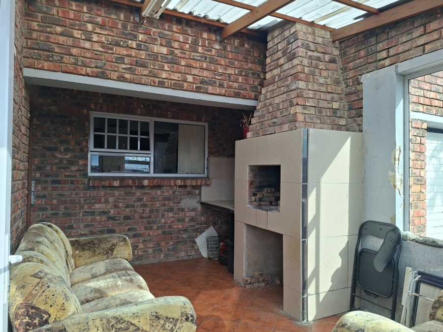 3 Bedroom Property for Sale in Levallia Western Cape